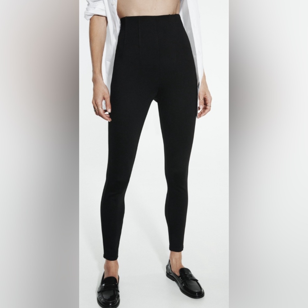 Zara Hi-Rise Women's Black leggings. Size Small